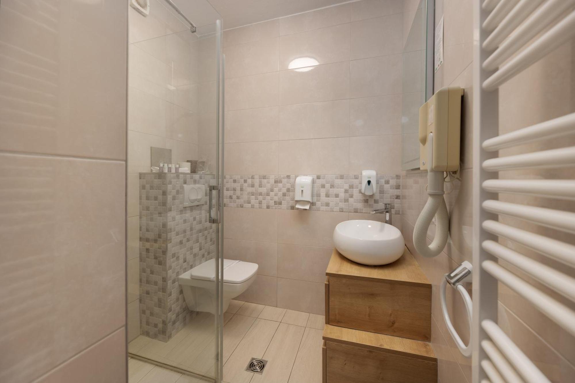 Villa Okruk-10 Meters Away From The Beach Okrug Gornji Exterior foto