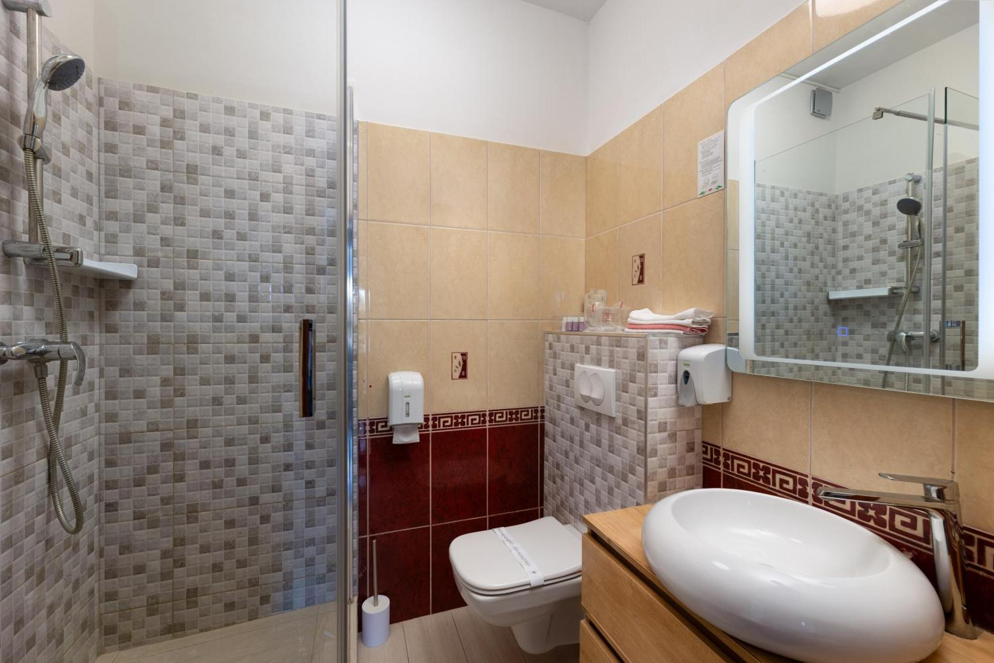 Villa Okruk-10 Meters Away From The Beach Okrug Gornji Exterior foto