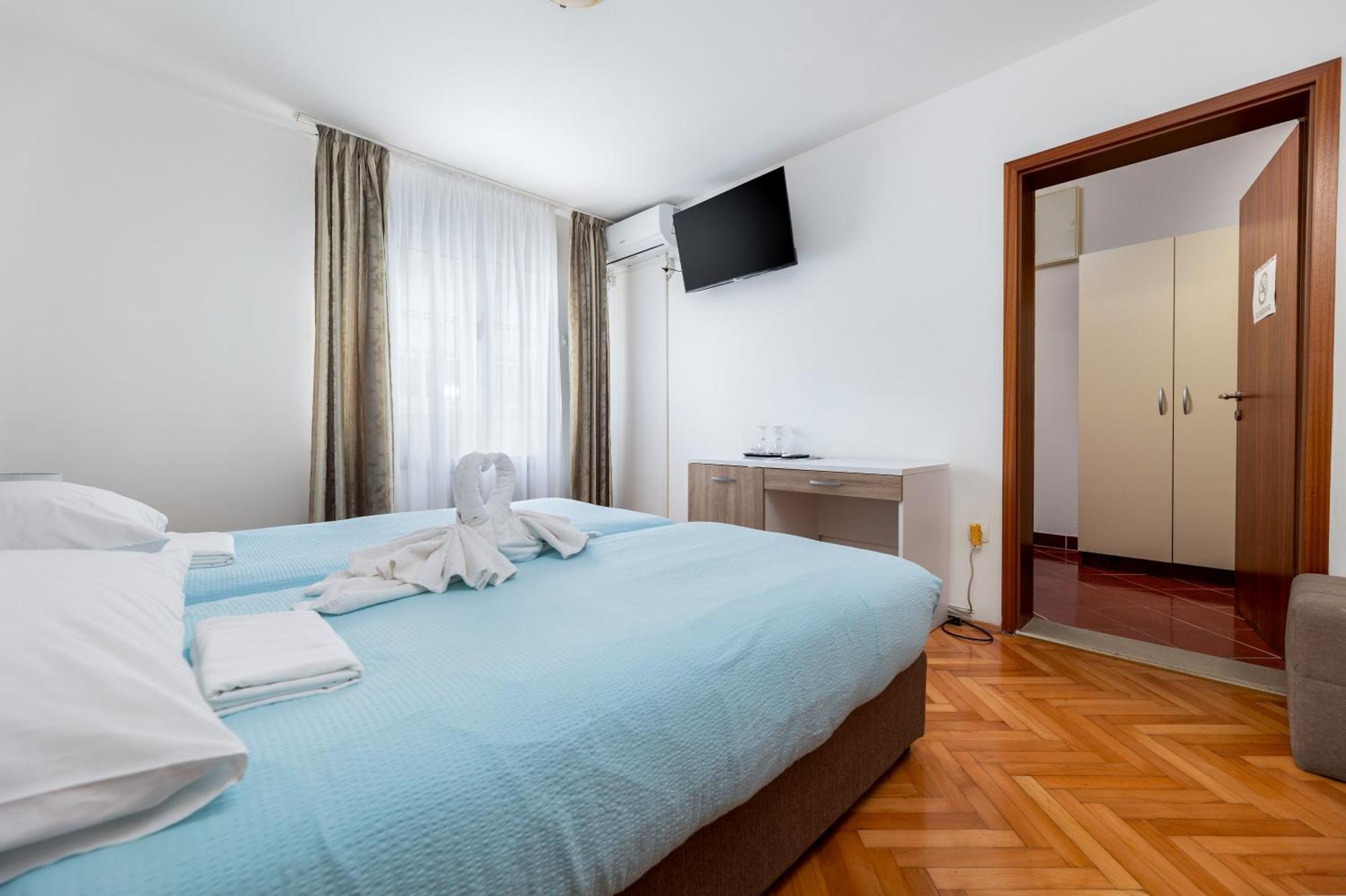 Villa Okruk-10 Meters Away From The Beach Okrug Gornji Exterior foto