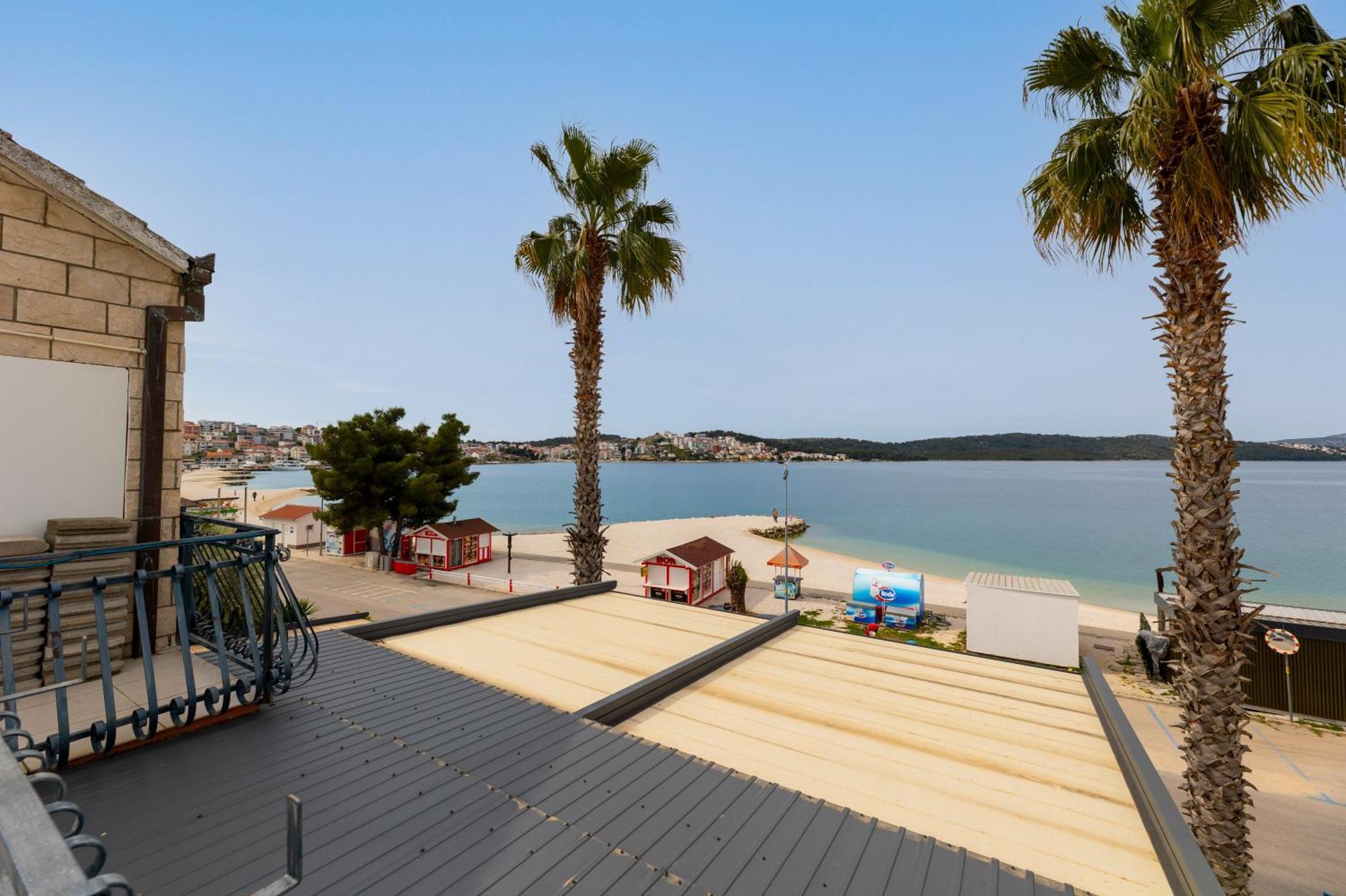 Villa Okruk-10 Meters Away From The Beach Okrug Gornji Exterior foto