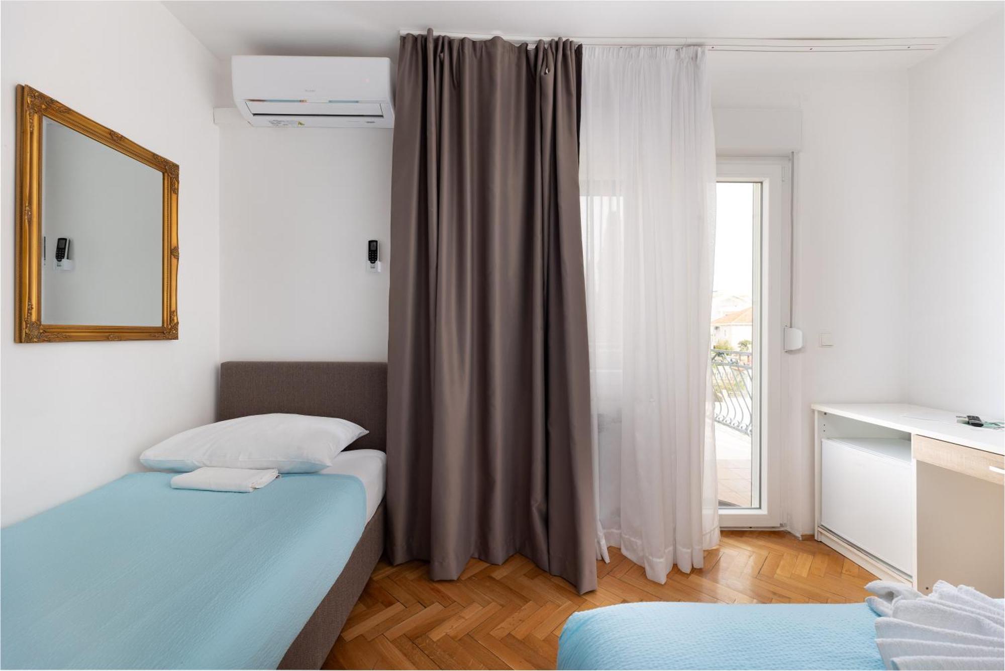 Villa Okruk-10 Meters Away From The Beach Okrug Gornji Exterior foto